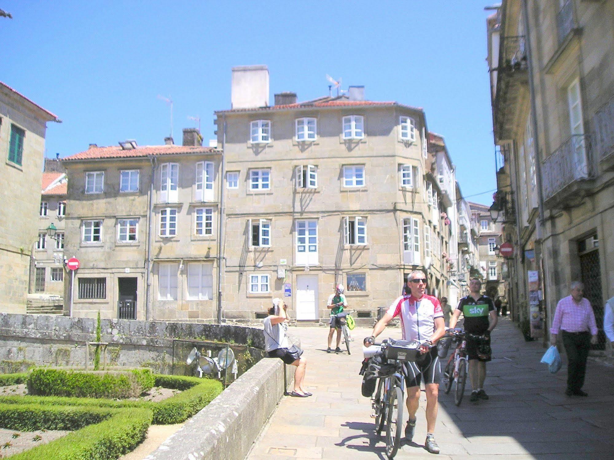 Apartamentos Casa De La Inmaculada سانتياغو دي كومبوستيلا المظهر الخارجي الصورة